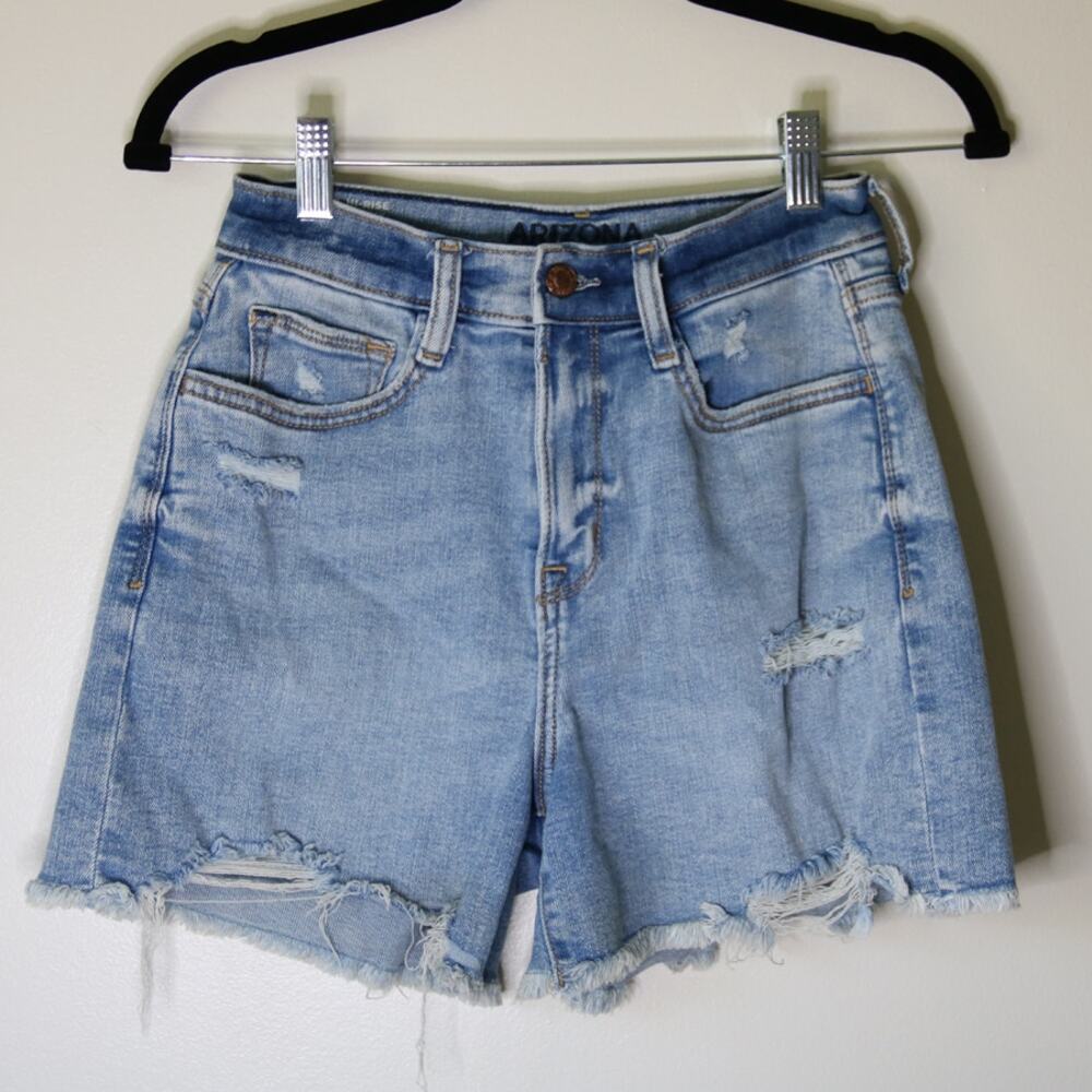 Juniors Distressed Light Blue High Rise Curvy Denim Shorts‎ Size 5